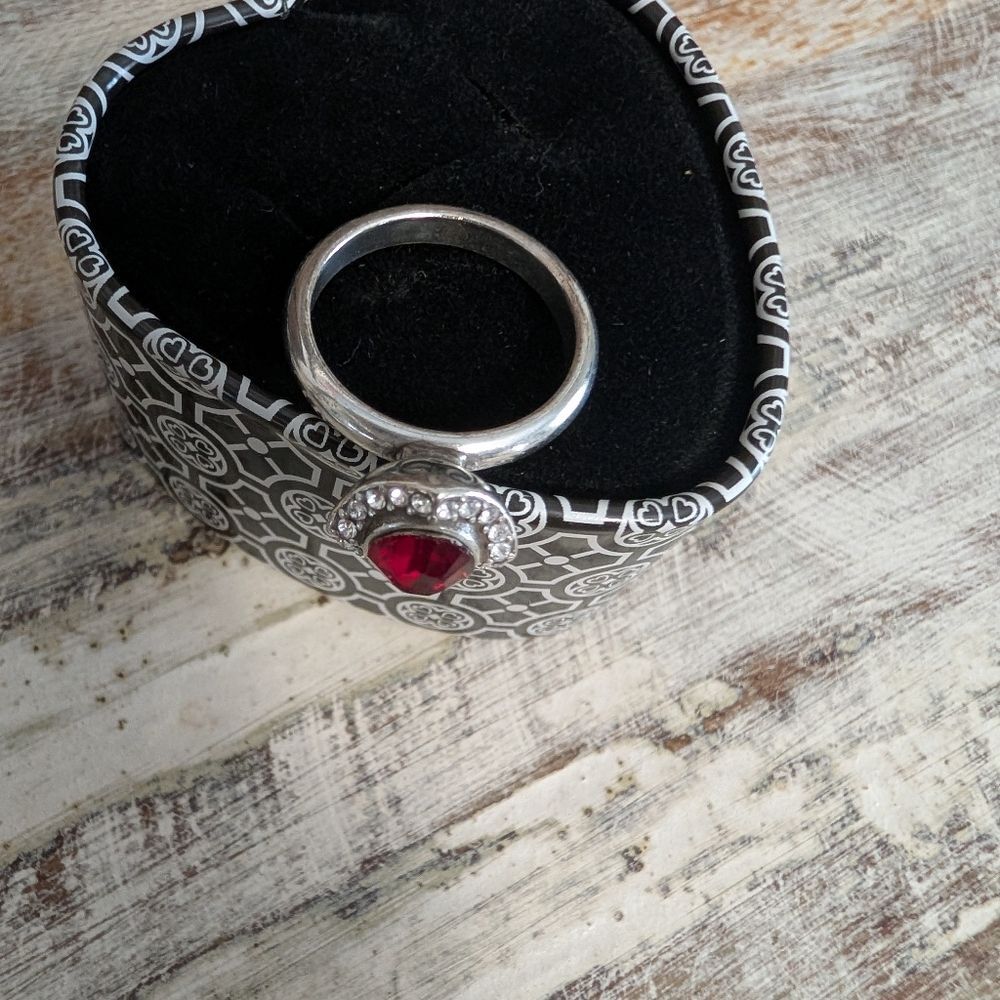 Brighton Romantica, Retired Ruby Red/Clear Cushion Ring With Tin, Size 6.75 - Picture 4 of 6